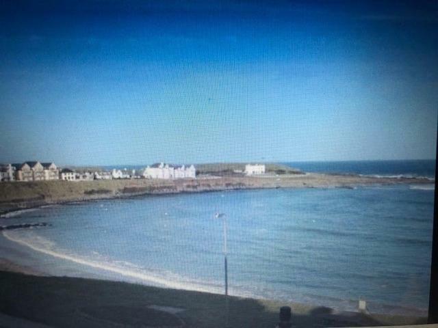 Beach Front Apt Portballintrae , Bushmills Close To Royal Portrush Golf Club Bagian luar foto